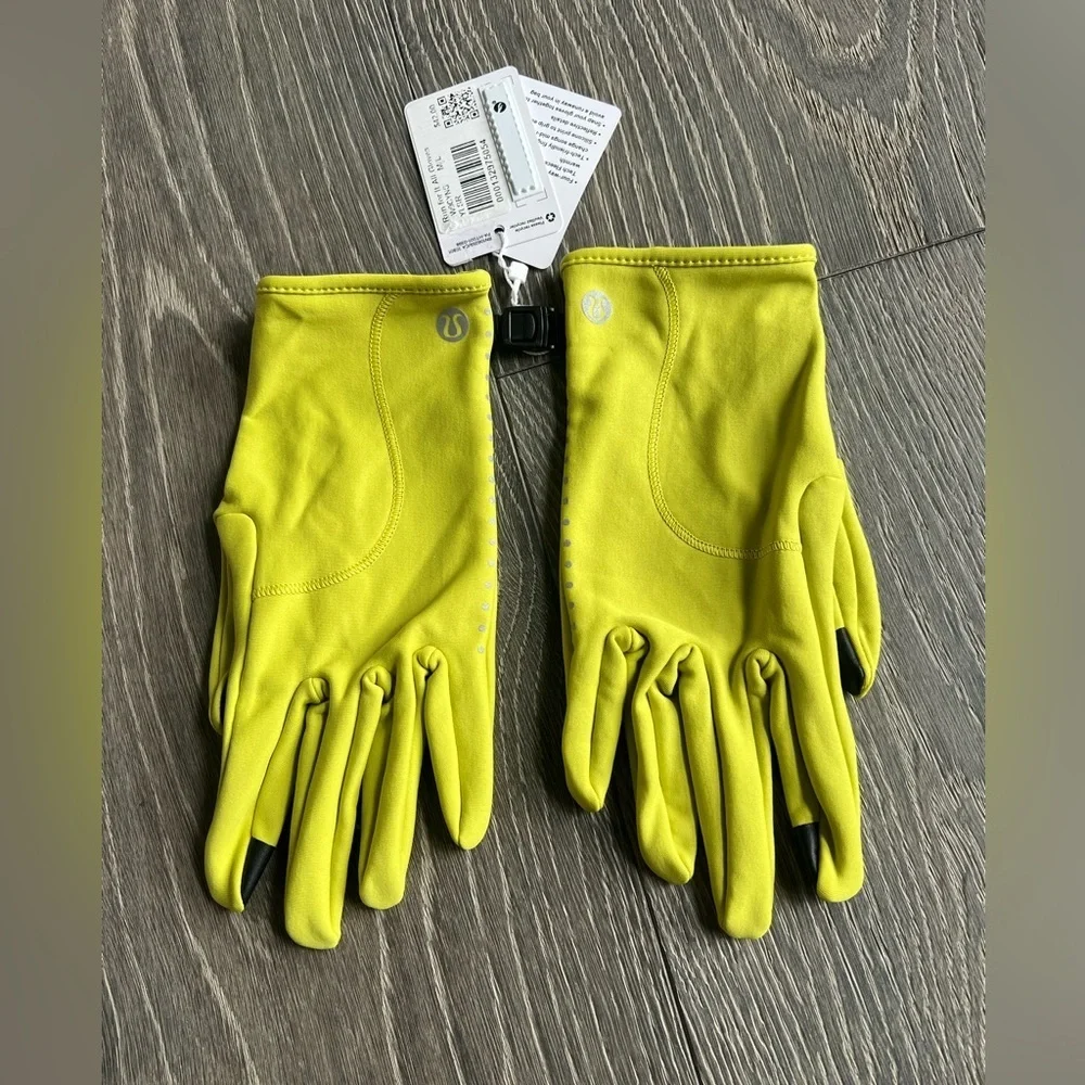Lululemon Run for It All Gloves in Yellow Serpentine Size M/L
